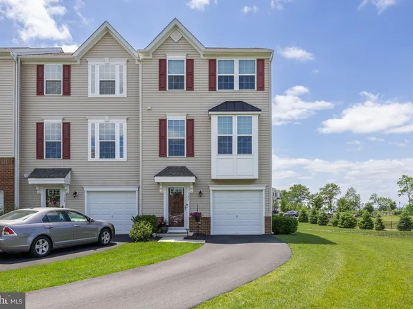 131 Fela Dr, Cinnaminson, NJ 08077