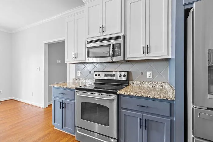 720 Camwheel Dr — Photo 10