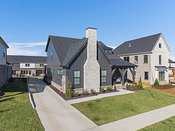 3rd image of 3232 Knotts Dr