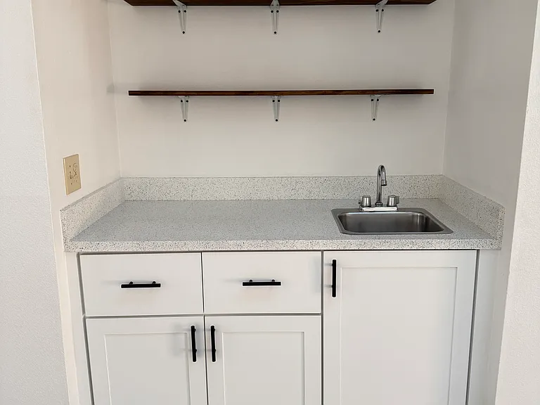 6204 Raintree Dr — Photo 12