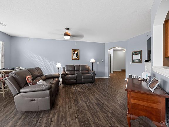 2nd image of 7615 Skyview Circle
