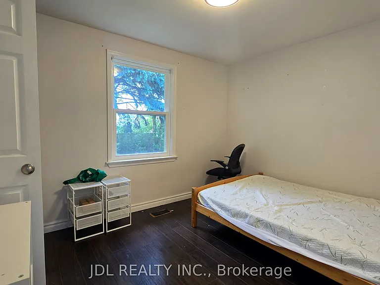 68 Meadowview Ave #ROOM MB — Photo 1