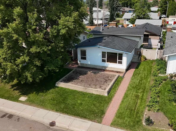 7 Beechmont Ave, Spruce Grove, AB T7X 1E6
