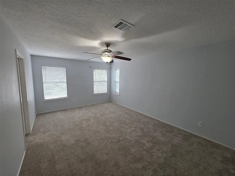 8 Fawnchase Ct — Photo 16
