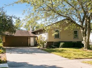 3207 Hastings Ave, Iowa City, IA 52245