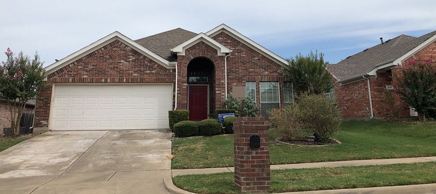 1st image of 806 Honey Hill Dr