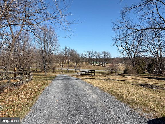 2nd image of 83 Dove Hill Dr