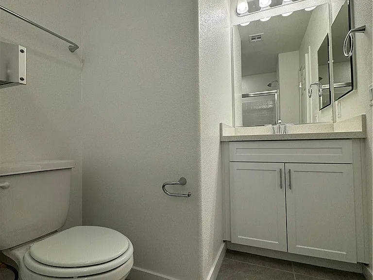 6181 Garden Crest St — Photo 9
