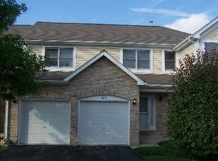 208 Haber Ct, Cary, IL 60013