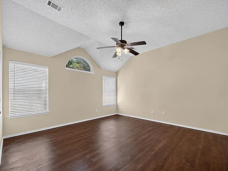 3960 Bexhill Dr — Photo 16