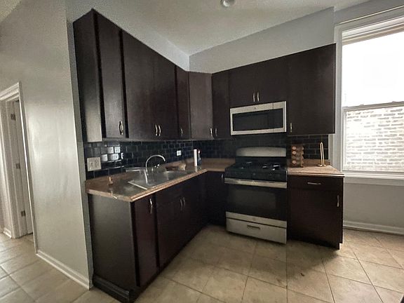 2nd image of 1711 N Kedzie Ave APT 1