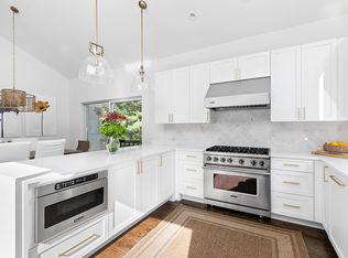 570 Sag Harbor Tpke, East Hampton, NY 11937
