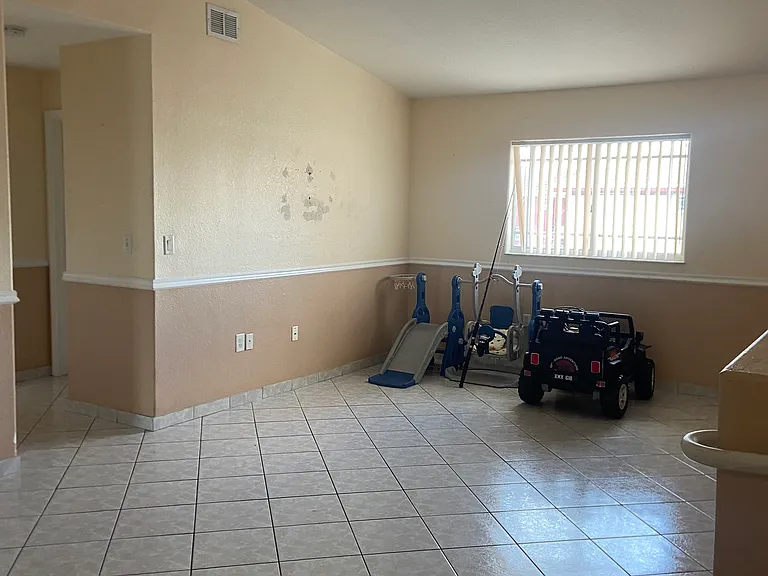 10925 W Okeechobee Rd #202 — Photo 12