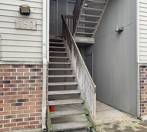 2nd image of 350 Woodridge Cir Unit G