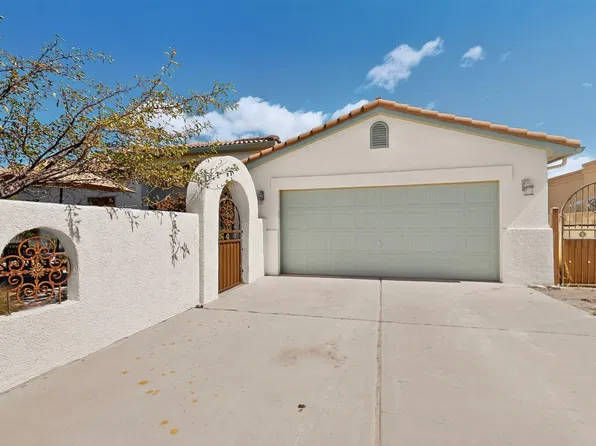 416 7th St NE, Rio Rancho, NM 87124