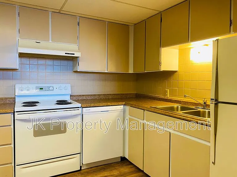 1401 2b St S #21 — Photo 7