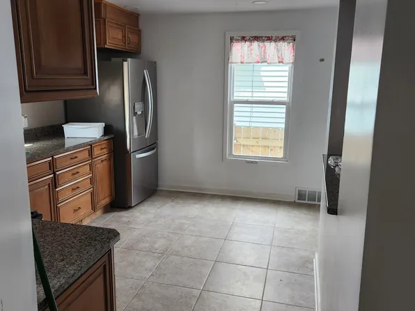 715 13th St, Racine, WI 53403
