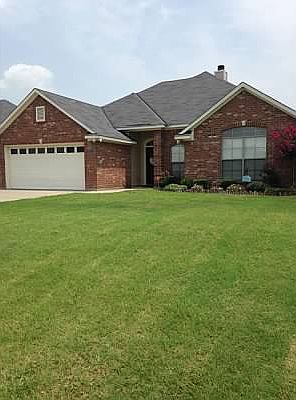 1st image of 4221 Parkridge Dr