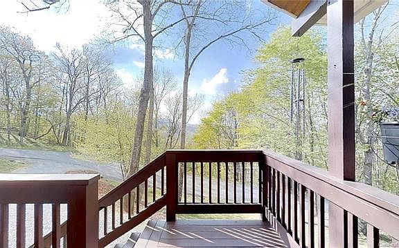 3rd image of 177 E Rocky Top Trl