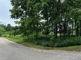 Riverdale St SW, Bolivar, OH 44612