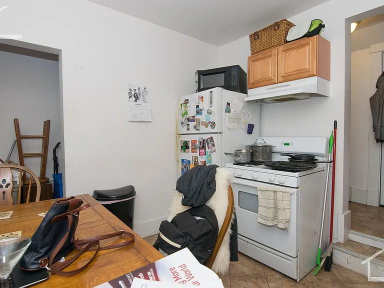 18 Saint Lukes Rd #3L — Photo 6