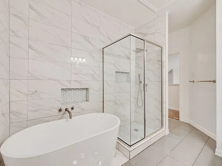 1816 Castle Creek Dr — Photo 24