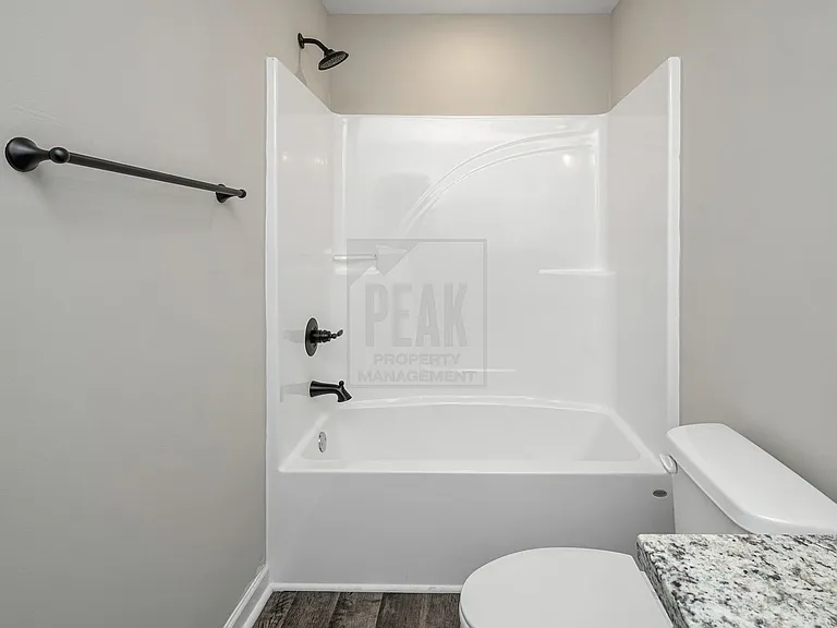 390 Woodland Cir — Photo 41