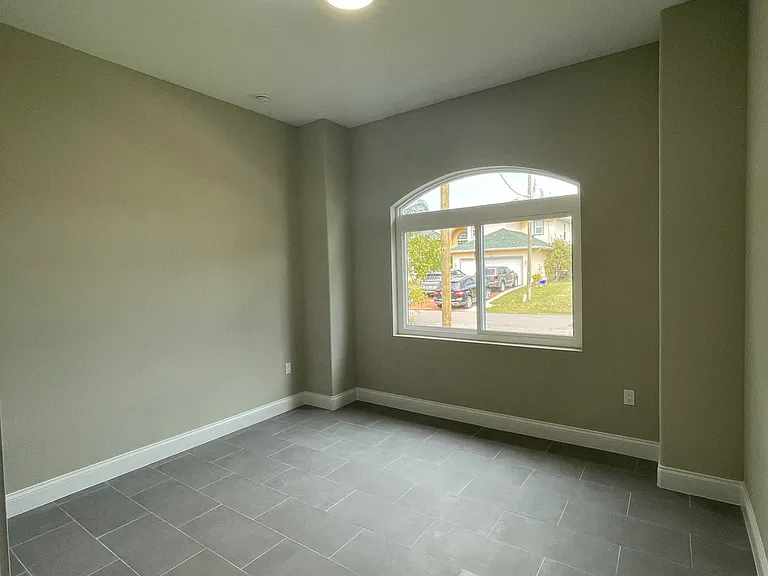 11 Corona Ct — Photo 37