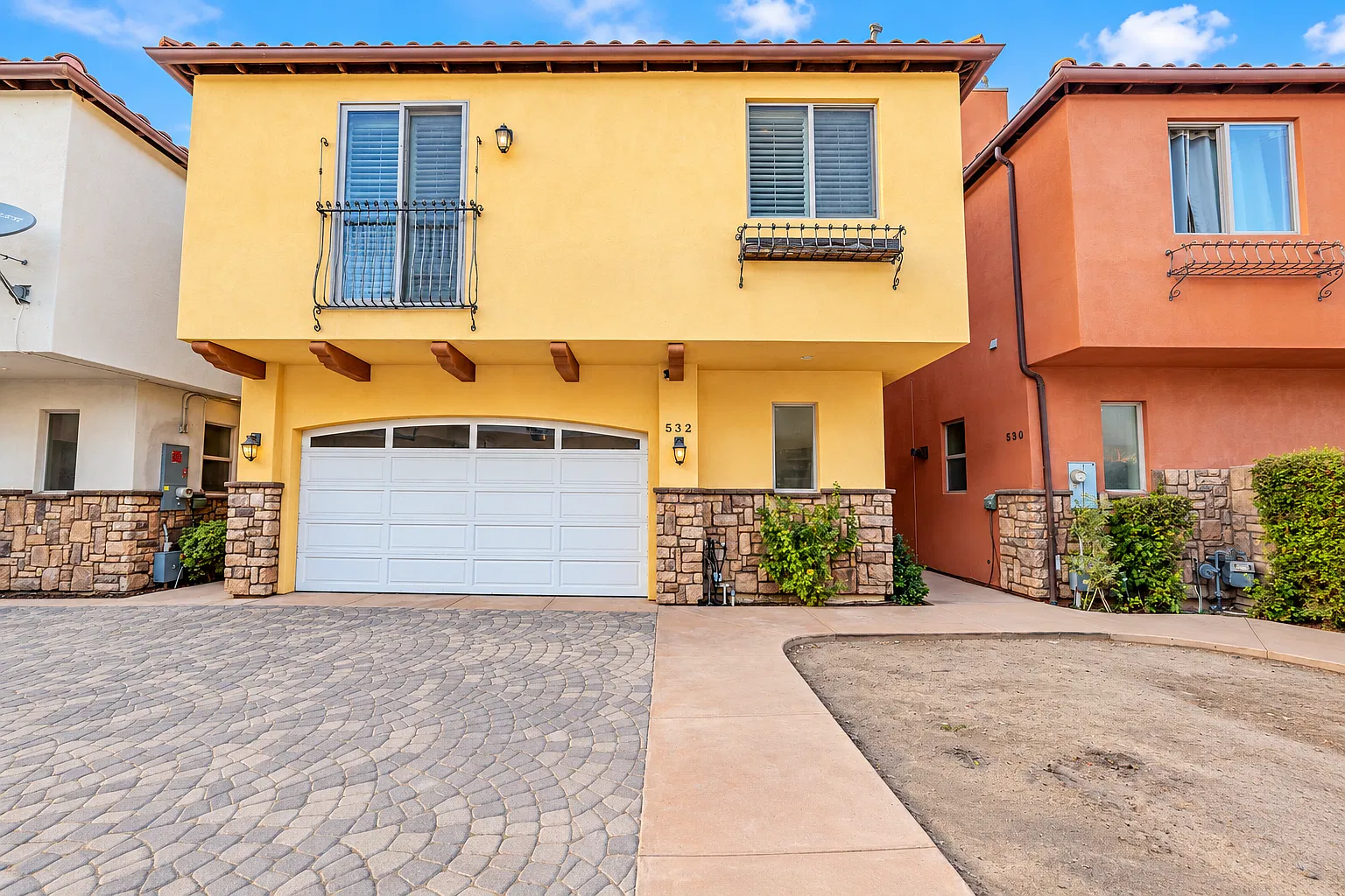 4 bed, 1950 sqft, $3,600 — Photo 1