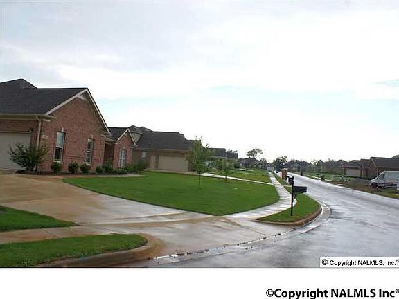 3rd image of 110 Barton Creek Dr