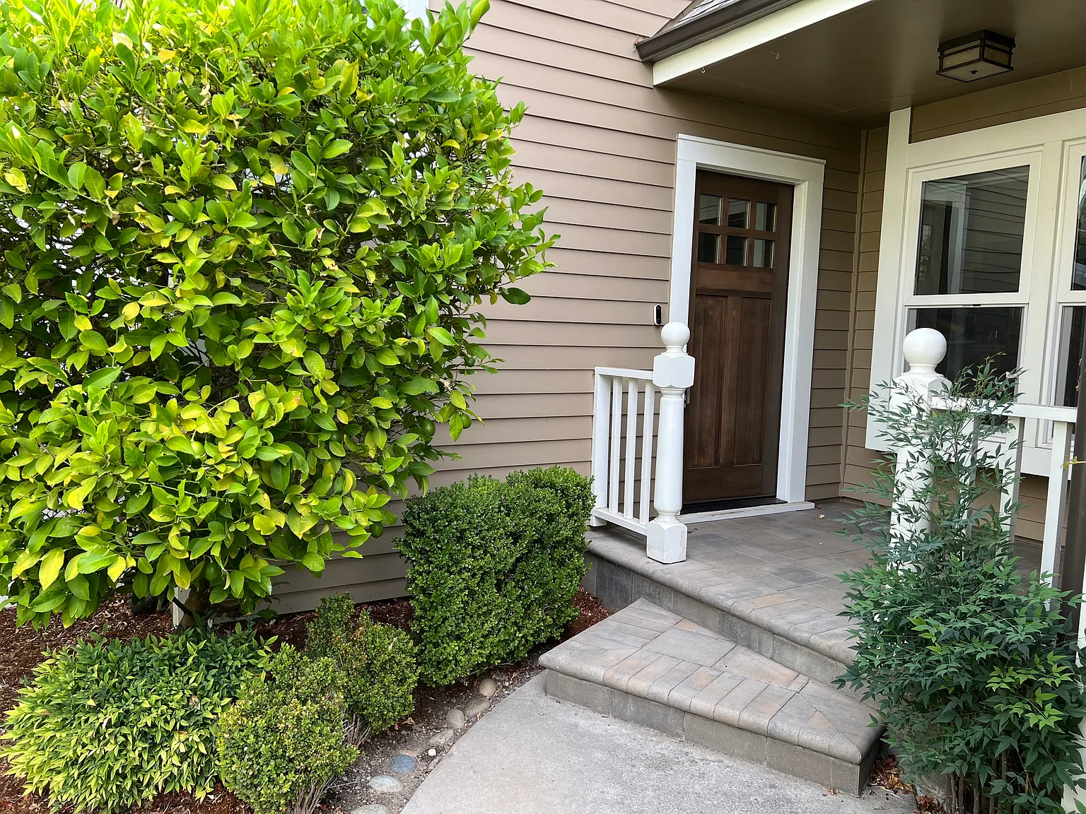 3 bed, 2.5 bath, 1835 sqft, $7,000 — Photo 2
