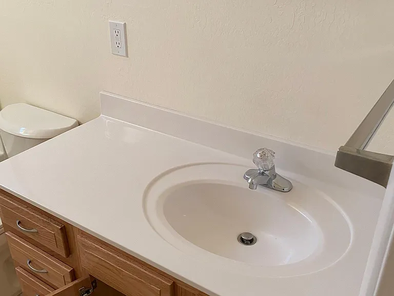 354 W Hollamon St #D — Photo 14