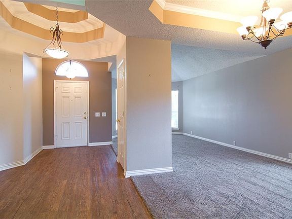 2nd image of 501 Vasey Oak Dr