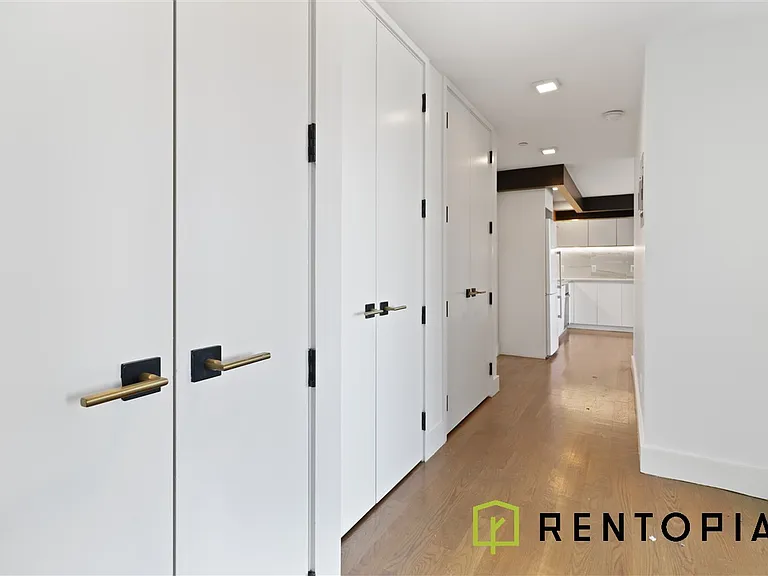 125 Borinquen Pl #609 — Photo 4
