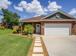 1105 S Fannin St, Alvarado, TX 76009