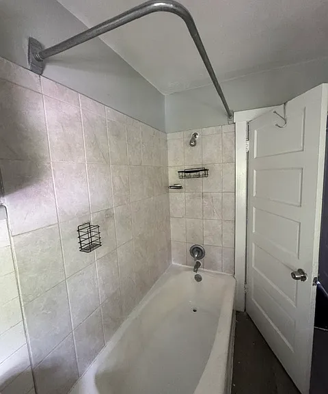 255 Hollywood Dr — Photo 11