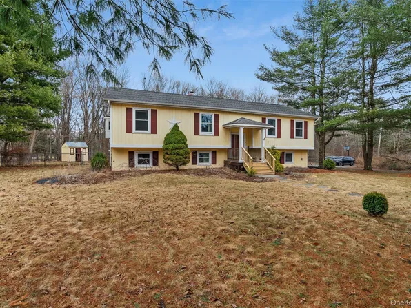 4 Thistle Lane, Middletown, NY 10940