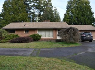 24011 Firdale Ave, Edmonds, WA 98020