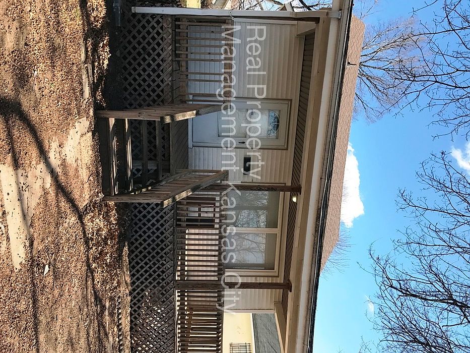 1st image of 2541 Quincy St