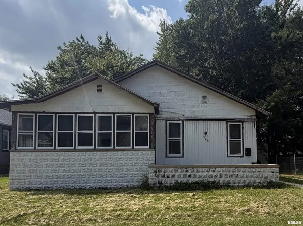 348 S Pearl St, Galesburg, IL 61401