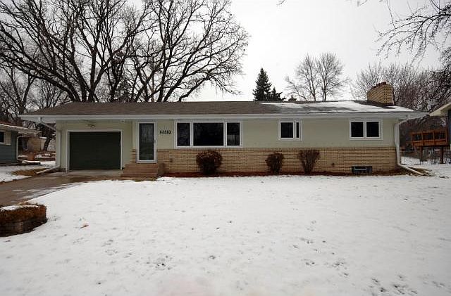 1st image of 2669 Cedar Ave