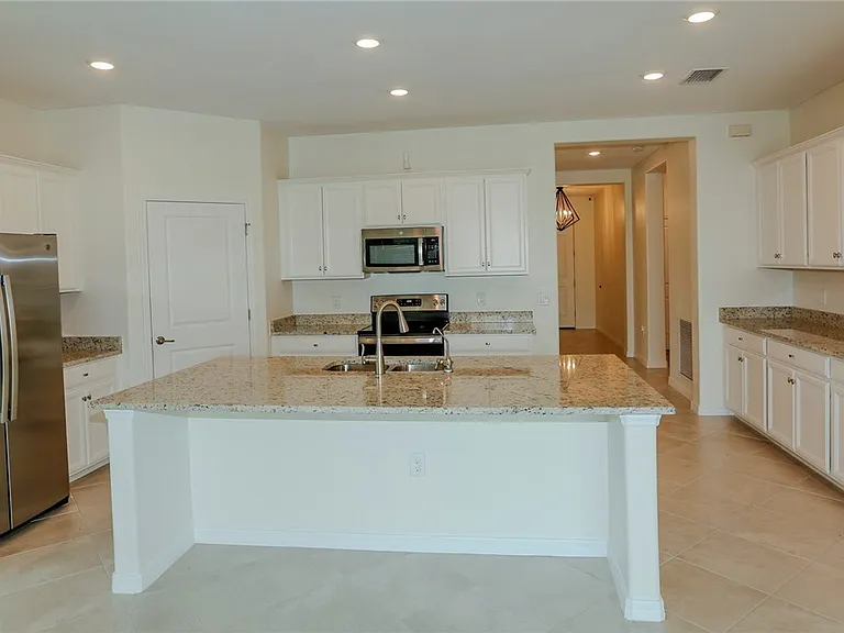 14771 Daroco Ln — Photo 6