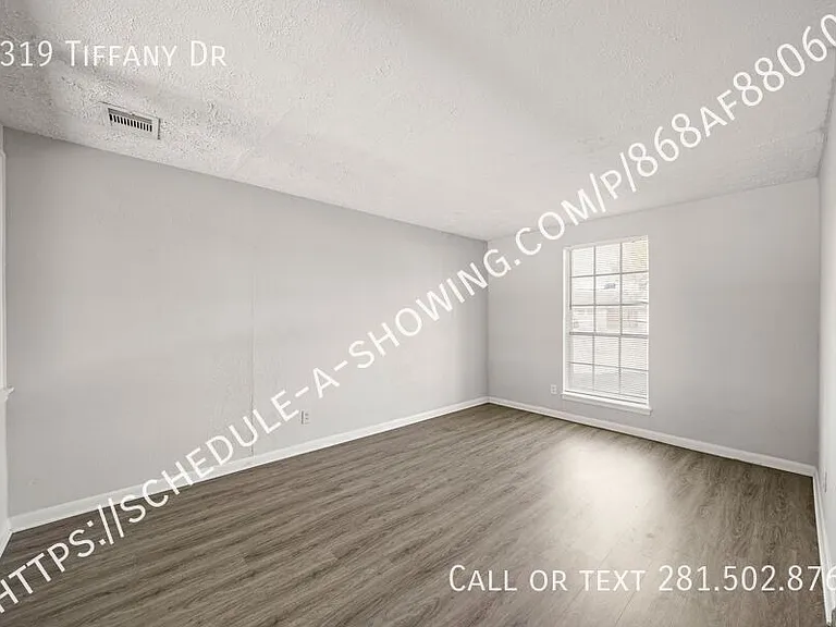 4319 Tiffany Dr — Photo 2