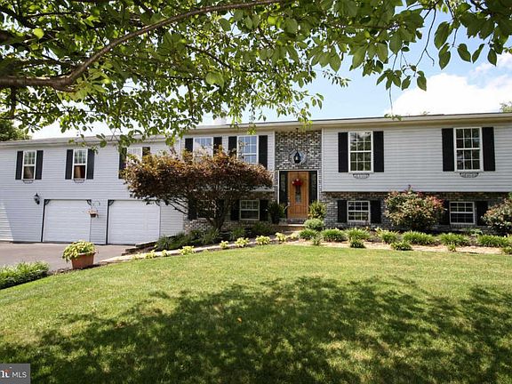 2nd image of 9053 Rosebud Dr