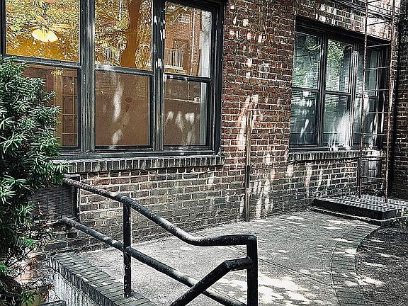 3rd image of 150 E 7th St APT A2