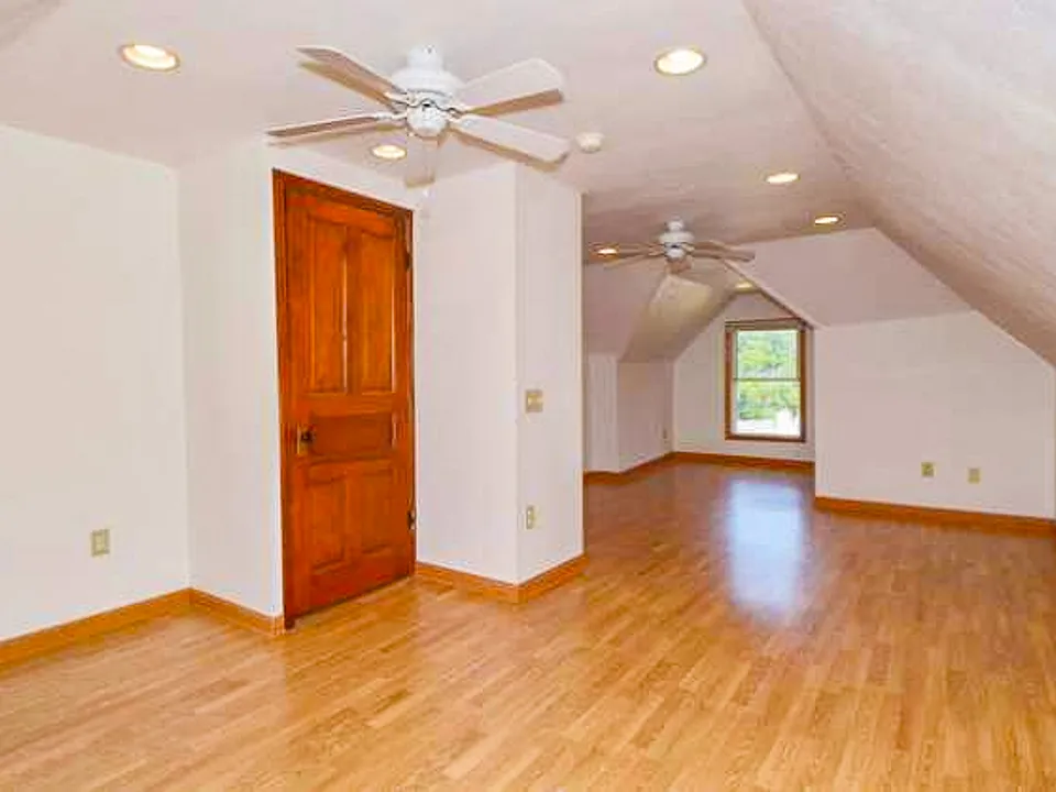 Attic/Bedroom 3