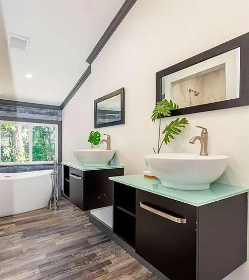 517 Hascall Rd NW — Photo 9