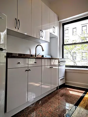 Rented by Union Square Property Management | media 8