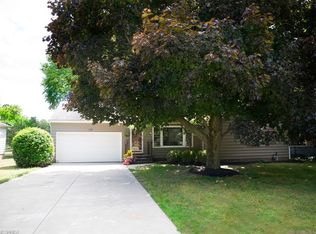 539 Ransome Rd, Highland Heights, OH 44143