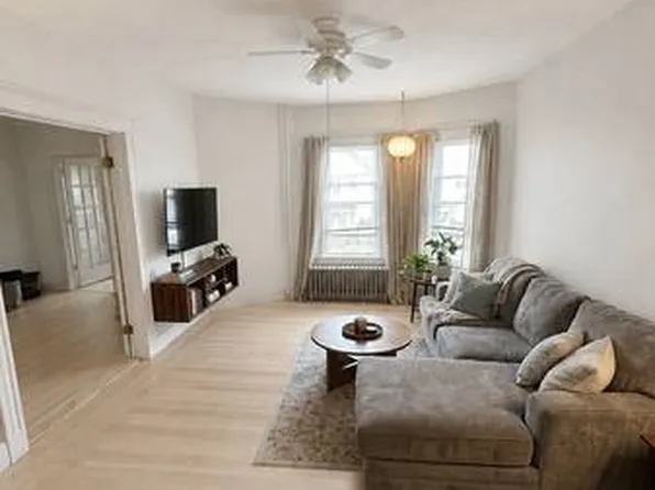 341 Main St APT 2, Medford, MA 02155